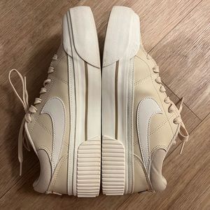 Nike Court Legacy Lift